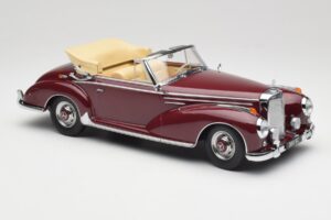 Mercedes 300 SC W188 Cabriolet Dunkelrot KK-Scale 1:18 KKDC180942 Metall – Bild 4 von 6