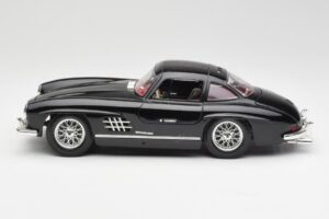 Mercedes 300 SL W198 Schwarz Bburago 1:18 35791 Metall – Bild 4 von 8