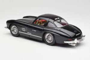 Mercedes 300 SL W198 Schwarz Bburago 1:18 35791 Metall – Bild 7 von 8