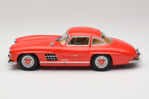 Mercedes 300 SL Gullwing Rot Minichamps 1:18 180039001 Metall – Bild 4 von 8