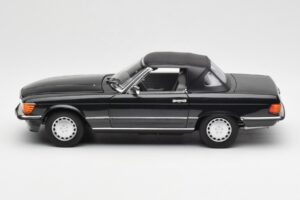 Mercedes 300 SL R107 Schwarz Pearl Händler Edition Norev 1:18 B66040678 Metall – Bild 5 von 10