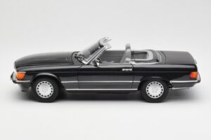 Mercedes 300 SL R107 Schwarz Pearl Händler Edition Norev 1:18 B66040678 Metall – Bild 6 von 10
