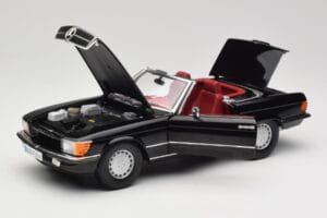 Mercedes 300 SL R107 Schwarz Norev 1:18 183511 Metall – Bild 2 von 8