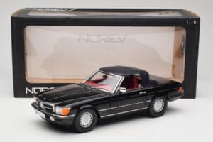 Mercedes 300 SL R107 Schwarz Norev 1:18 183511 Metall – Bild 8 von 8
