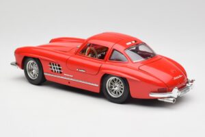 Mercedes 300 SL Rot Bburago 1:18 3015 Metall – Bild 7 von 8