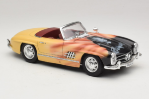 Mercedes 300 SL Roadster Rosemarie Muster Limitierte Auflage 18/27 Bburago 1:18 3023-M1 Metall – Bild 6 von 8