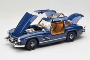 Mercedes 300 SL W198 Blau Norev 1:18 183852 Metall – Bild 2 von 8