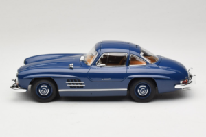 Mercedes 300 SL W198 Blau Norev 1:18 183852 Metall – Bild 4 von 8