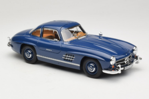 Mercedes 300 SL W198 Blau Norev 1:18 183852 Metall – Bild 6 von 8