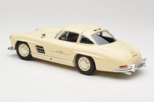 Mercedes 300 SL W198 Creme Minichamps 1:18 110037212 Metall – Bild 7 von 8