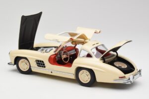 Mercedes 300 SL W198 Creme Mit Rotem Interieur Minichamps 1:18 180039002 Metall – Bild 5 von 8