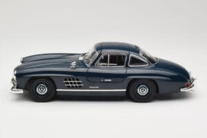 Mercedes 300 SL W198 Gullwing Dunkelblau Minichamps 1:18 110037216 Metall – Bild 4 von 8