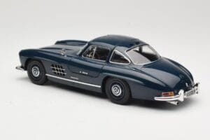 Mercedes 300 SL W198 Gullwing Dunkelblau Minichamps 1:18 110037216 Metall – Bild 7 von 8