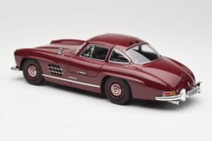 Mercedes 300 SL W198 Gullwing Dunkelrot Minichamps 1:18 110037218 Metall – Bild 7 von 8