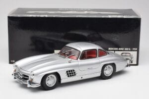 Mercedes 300 SL W198 Gullwing Silber Minichamps 1:18 180039000 Metall – Bild 8 von 8