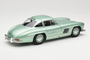 Mercedes 300 SL W198 Gullwing Light Green Metallic Minichamps 1:18 110037221 Metall – Bild 3 von 8