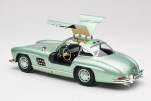 Mercedes 300 SL W198 Gullwing Light Green Metallic Minichamps 1:18 110037221 Metall – Bild 5 von 8