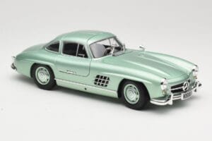 Mercedes 300 SL W198 Gullwing Light Green Metallic Minichamps 1:18 110037221 Metall – Bild 6 von 8