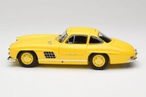 Mercedes 300 SL W198 Hellgelb Minichamps 1:18 180039009 Metall – Bild 4 von 8