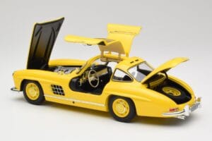 Mercedes 300 SL W198 Hellgelb Minichamps 1:18 180039009 Metall – Bild 5 von 8