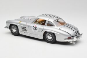 Mercedes 300 SL W198 #295 1954 Bburago 1:18 32813 Metall – Bild 7 von 8