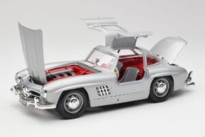 Mercedes 300 SL W198 Gullwing Silber Grau Bburago 1:18 3513 Metall – Bild 2 von 8