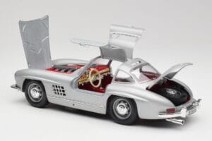Mercedes 300 SL W198 Gullwing Silber Grau Bburago 1:18 3513 Metall – Bild 4 von 8