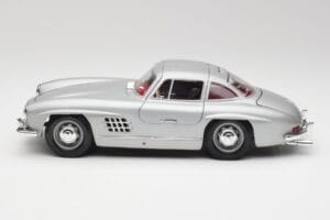 Mercedes 300 SL W198 Gullwing Silber Grau Bburago 1:18 3513 Metall – Bild 5 von 8