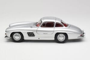 Mercedes 300 SL W198 Gullwing Silber Metallic Minichamps 1:18 B66040379 Metall – Bild 4 von 8