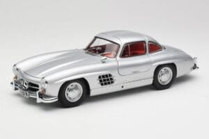 Mercedes 300 SL W198 Gullwing Silber Metallic Minichamps 1:18 B66040379 Metall