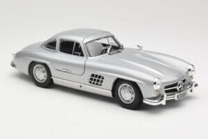 Mercedes 300 SL W198 Gullwing Silber Minichamps 1:18 110037210 Metall – Bild 6 von 8
