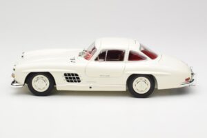 Mercedes 300 SL W198 Weiss Minichamps 1:18 180039006 Metall – Bild 4 von 8