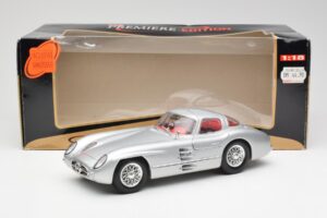 Mercedes 300 SLR Uhlenhaut Coupé Silber Maisto 1:18 536898 Metall – Bild 8 von 8