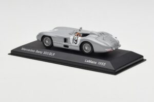 Mercedes 300 SLR #19 J.M. Fangio / S. Moss 24 Hours of Le Mans 1955 Minichamps 1:43 B66040253 Metall – Bild 3 von 4