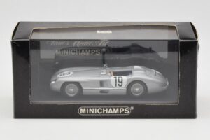 Mercedes 300 SLR #19 J.M. Fangio / S. Moss 24 Hours of Le Mans 1955 Minichamps 1:43 B66040253 Metall – Bild 4 von 4
