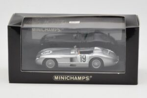 Mercedes 300 SLR #19 P. Levegh / J. Fitch 24 Hours of Le Mans 1955 Minichamps 1:43 432553000 Metall – Bild 4 von 4