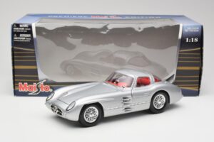 Mercedes 300 SLR Uhlenhaut Coupe Silber Maisto 1:18 36898 Metall – Bild 8 von 8