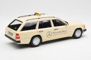 Mercedes 300D S124 T-Modell Hellelfenbein Taxi Händler Edition Norev 1:18 B66040702 Metall – Bild 3 von 8