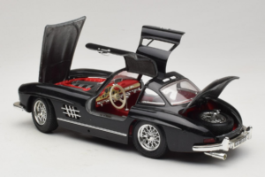 Mercedes 300SL Schwarz Bburago 1:18 3015-M3 Metall – Bild 5 von 8