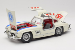 Mercedes 300SL #452 Mille Miglia 1955 Weiss Bburago 1:18 3015-M2 Metall – Bild 2 von 8