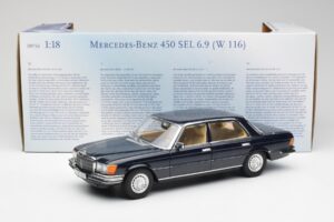 Mercedes 450 SEL 6.9 W116 Dunkelblau Revell 1:18 8956 Metall – Bild 8 von 8