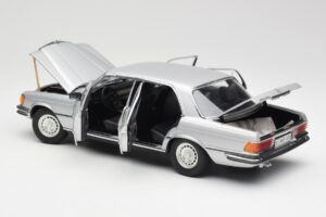 Mercedes 450 SEL 6.9 W116 Silber Revell 1:18 8955 Metall – Bild 5 von 8