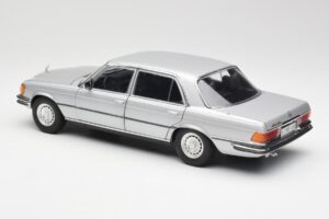 Mercedes 450 SEL 6.9 W116 Silber Revell 1:18 8955 Metall – Bild 7 von 8