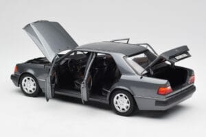 Mercedes 500 E W124 Pearl Grau Norev 1:18 183946 Metall – Bild 5 von 8