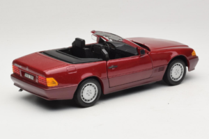 Mercedes 500 SL R129 Dunkelrot Revell 1:18 8801 Metall – Bild 3 von 8
