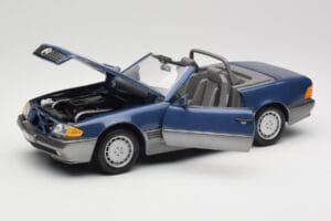 Mercedes SL 500 R129 Nautic Blue Metallic Revell 1:18 8081 Metall – Bild 2 von 8