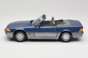 Mercedes SL 500 R129 Nautic Blue Metallic Revell 1:18 8081 Metall – Bild 4 von 8