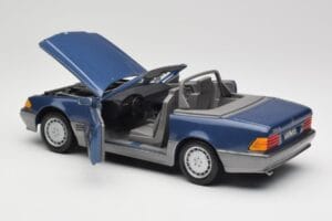Mercedes SL 500 R129 Nautic Blue Metallic Revell 1:18 8081 Metall – Bild 5 von 8