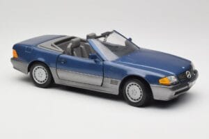 Mercedes SL 500 R129 Nautic Blue Metallic Revell 1:18 8081 Metall – Bild 6 von 8