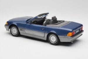 Mercedes SL 500 R129 Nautic Blue Metallic Revell 1:18 8081 Metall – Bild 7 von 8
